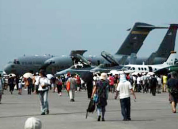 横田基地日米友好祭