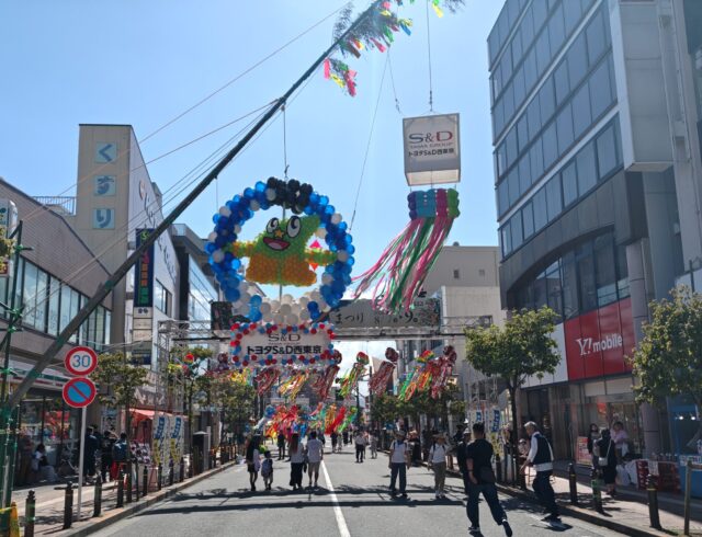 第７６回福生七夕まつり駅前大竹飾り